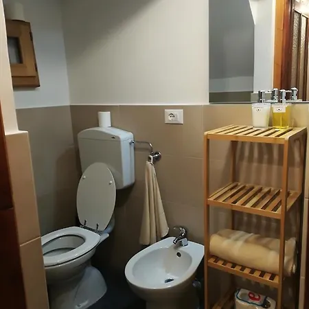 Cantina Alpina מלון