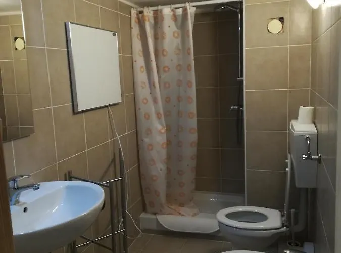 Cantina Alpina فندق